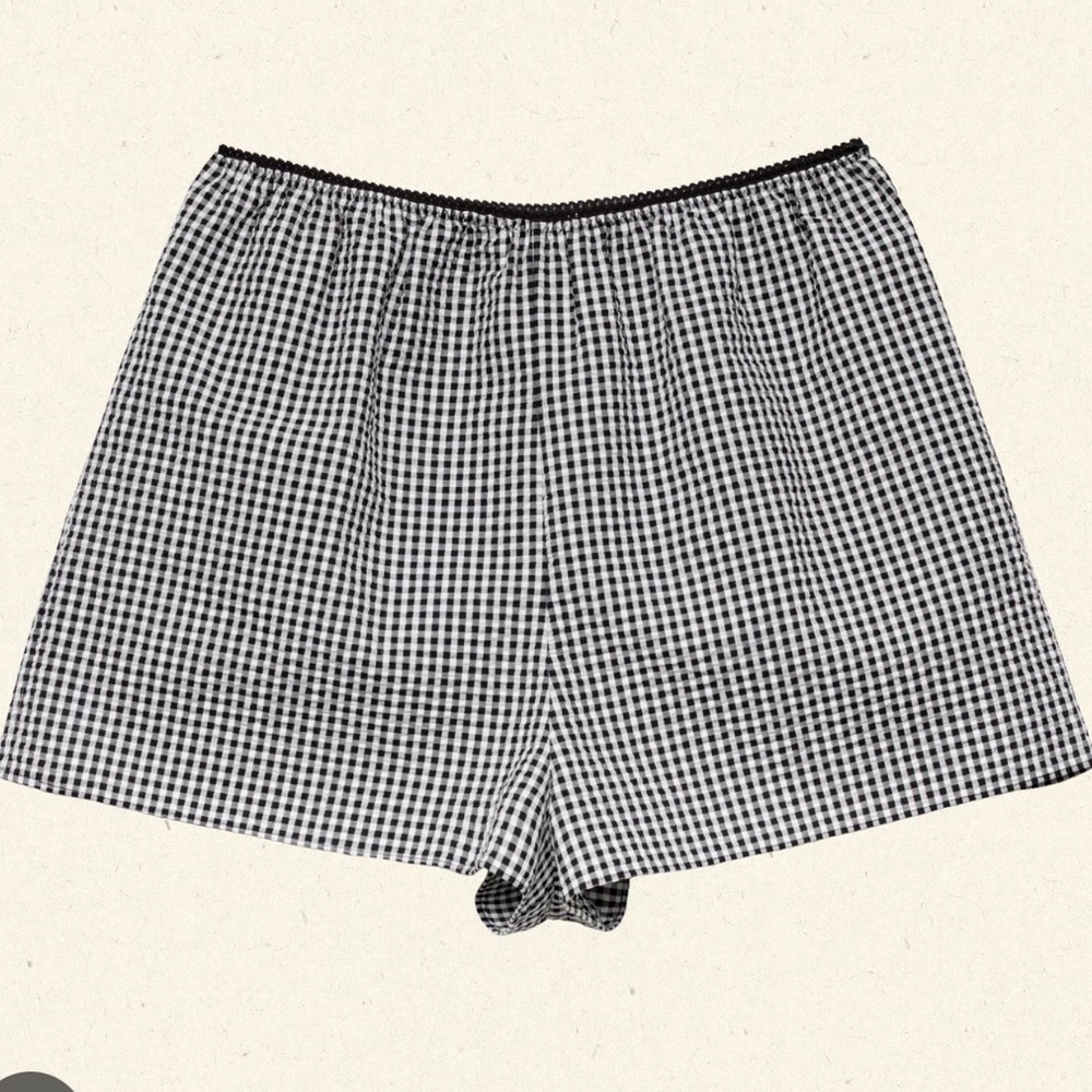 Doen Black and White Checkered Women's Shorts